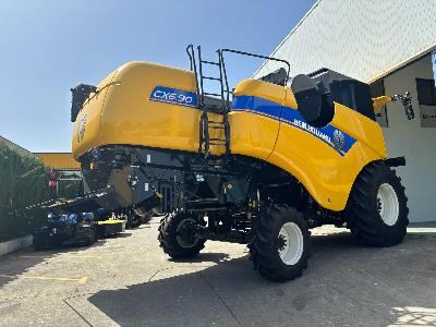 New Holland Cosechadora nueva